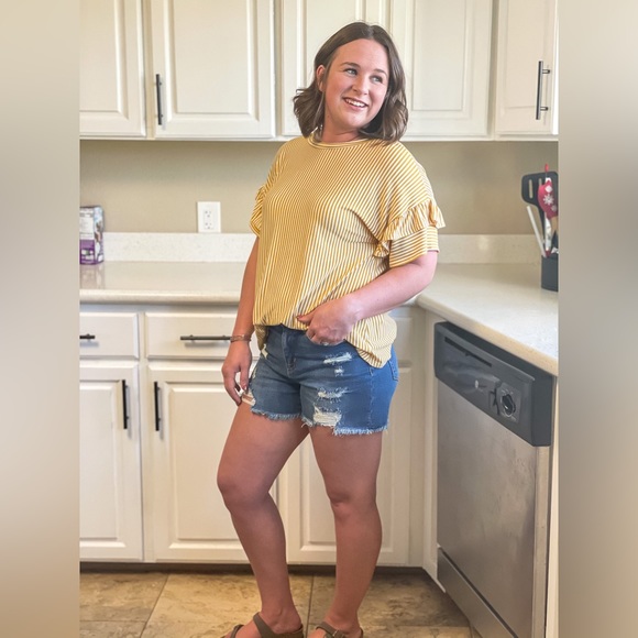 Judy Blue Shorts - Picture 5 of 5